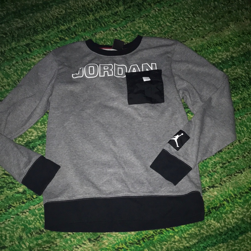 Jordan Boys Gray Pullover Sweatshirt Black Trim Pocket XL 13-15Y Jumpman Logo